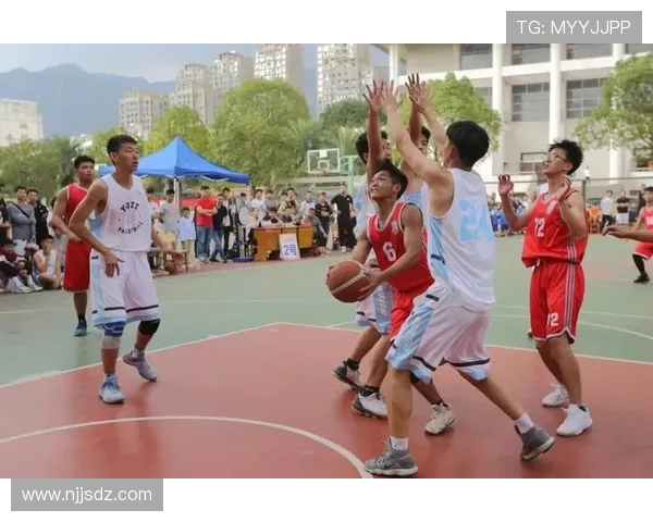 杭州篮球队的比赛经验分享与成长之路探讨