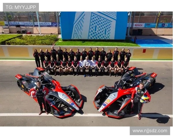 广州足球队在钻石联赛积分榜上以91分稳居第一名展现强劲实力