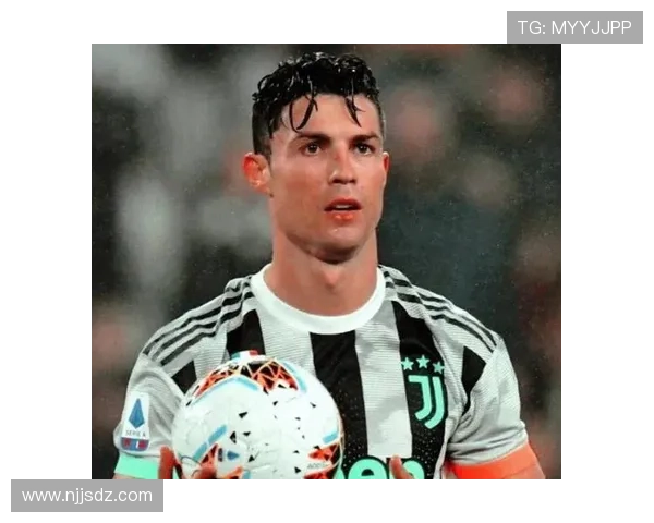 足球巨星与豪华生活的完美结合探秘那些闪耀的明星背后的故事